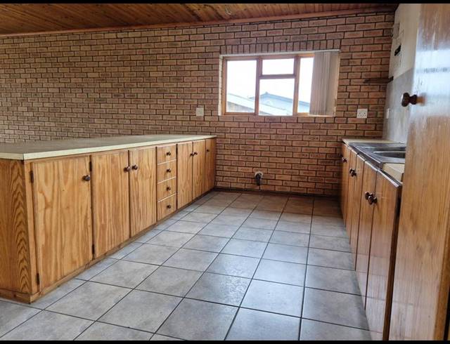 2 BEDROOM HOUSE FOR SALE IN FRANSKRAAL
